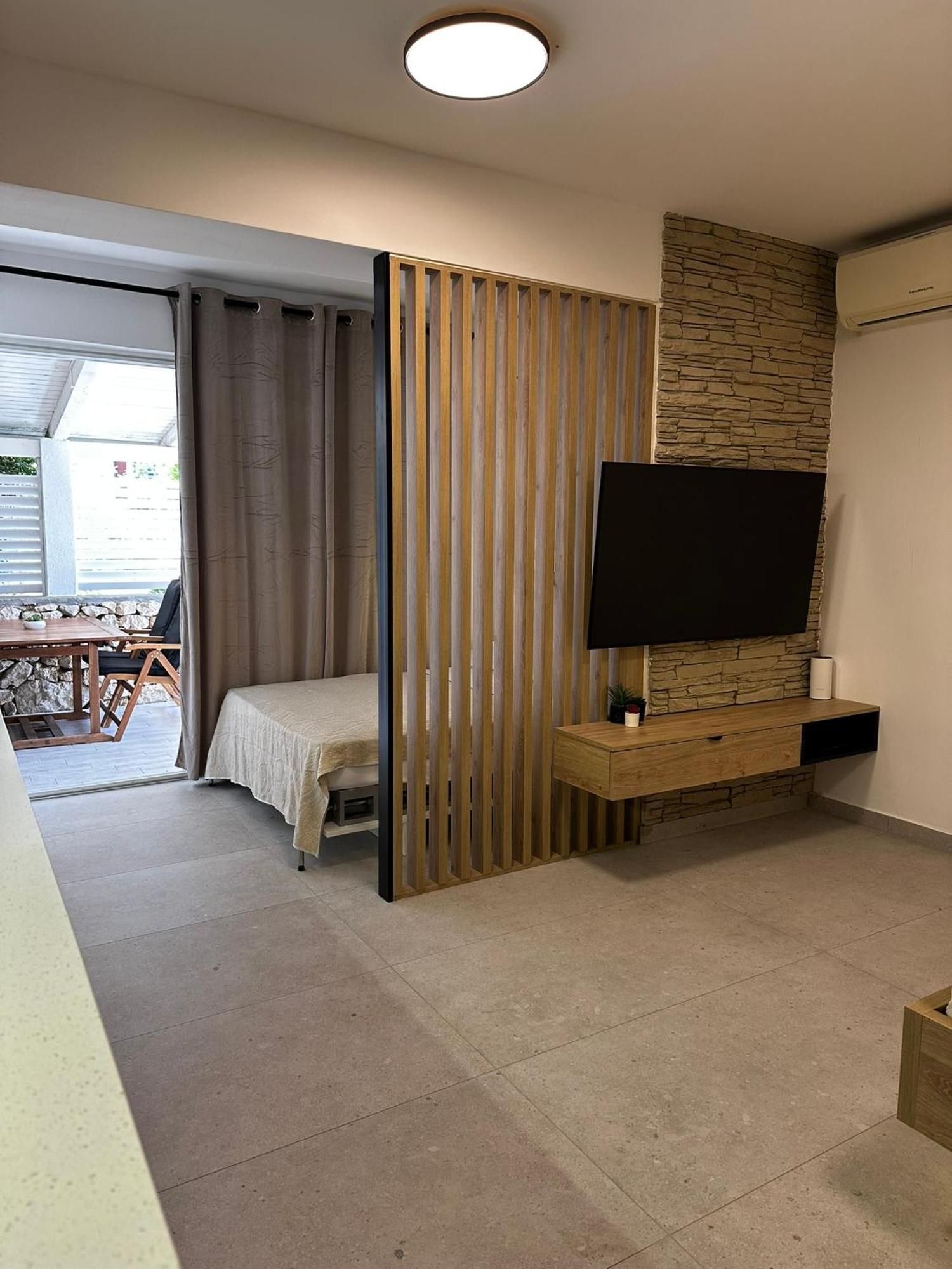 Studio Apartments Lace Novalja Luaran gambar