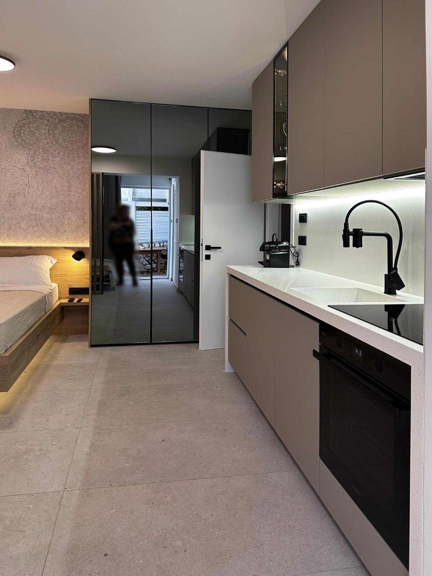 Studio Apartments Lace Novalja Luaran gambar