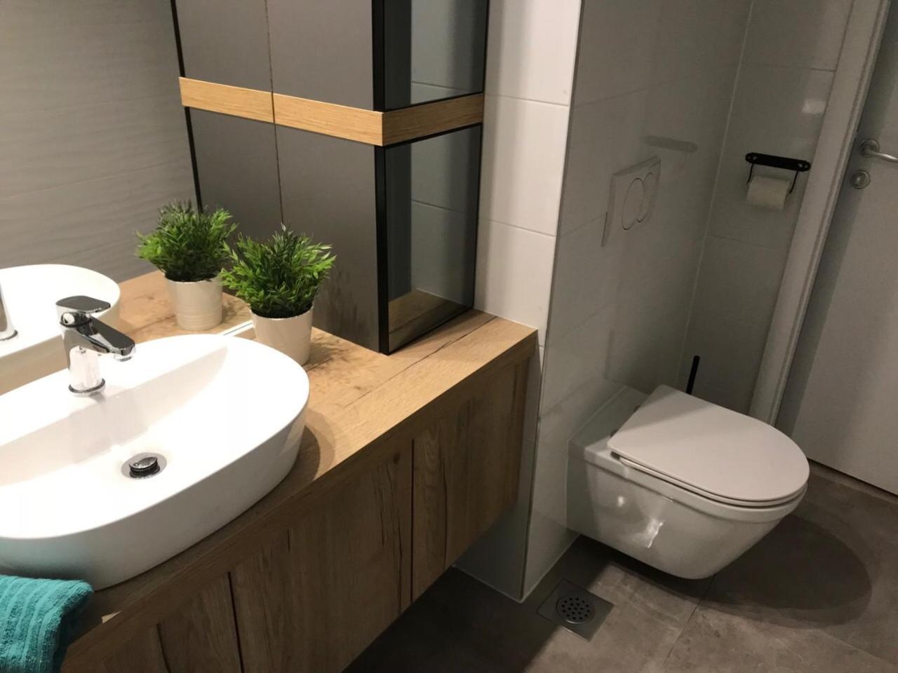 Studio Apartments Lace Novalja Luaran gambar