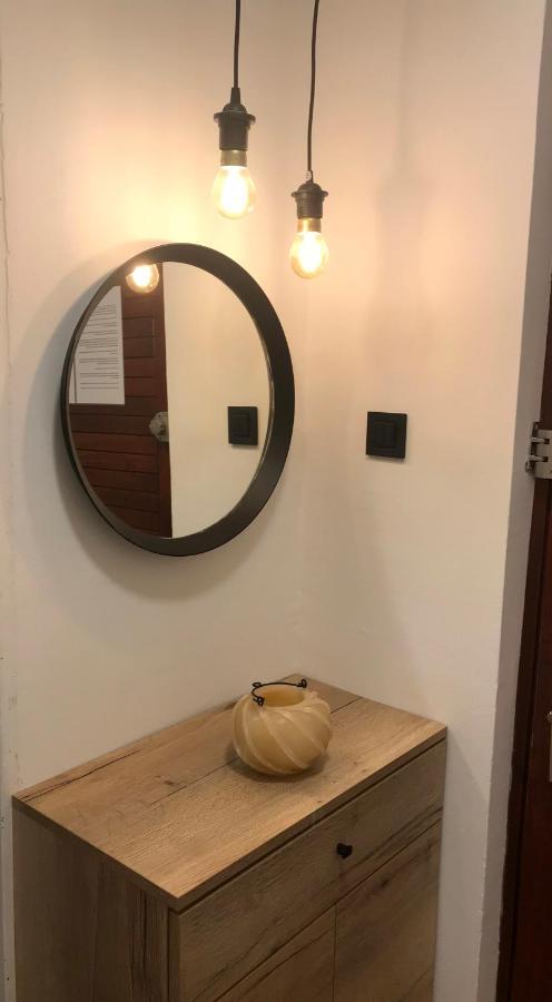 Studio Apartments Lace Novalja Luaran gambar