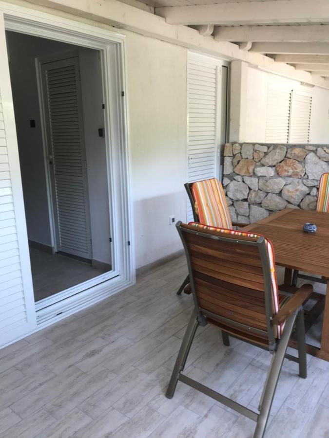 Studio Apartments Lace Novalja Luaran gambar